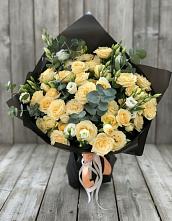 Букет цветов из:  Розы и Лизиантусы в Вознесенской Республики Ингушетия