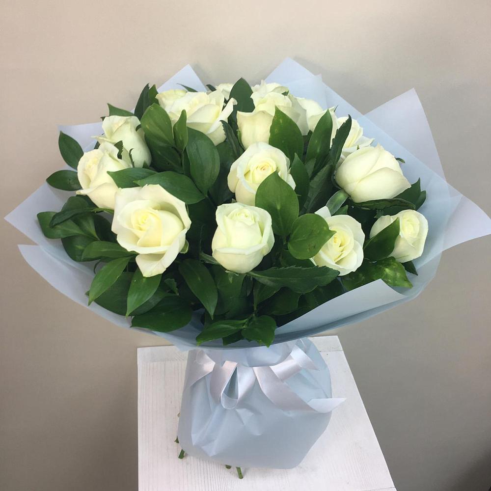 Букет 15 Белых роз Проуд в Вознесенской Республики Ингушетия