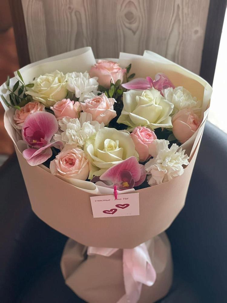 Букет цветов из: Орхидеи, Розы и Гвоздики в Вознесенской Республики Ингушетия