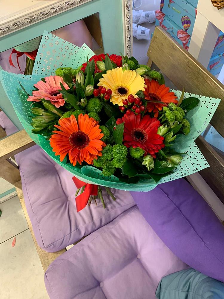 Букет цветов из: Герберы, Хризантемы и Альстромерии в Вознесенской Республики Ингушетия