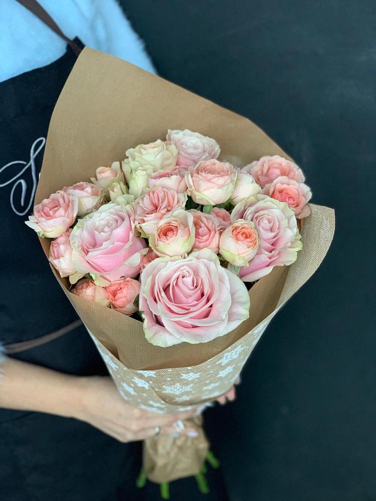 Букет цветов из: Хризантемы и Розы в Вознесенской Республики Ингушетия