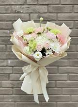 Букет цветов из:  Гвоздики, Розы, Лизиантусы и Хризантемы в Вознесенской Республики Ингушетия