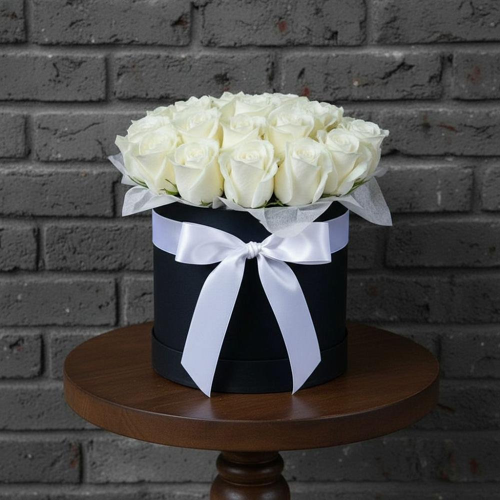 Цветочная композиция из Розы в шляпной коробке в Вознесенской Республики Ингушетия