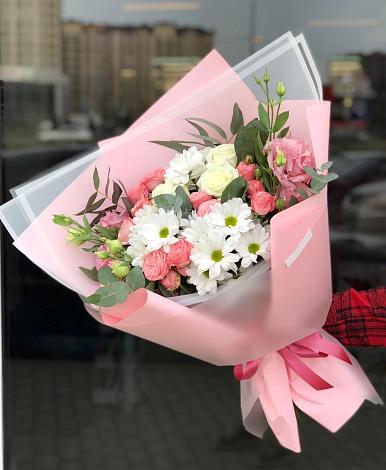 Букет цветов из: Розы, Лизиантусы и Хризантемы в Вознесенской Республики Ингушетия