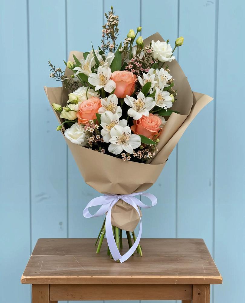 Букет цветов из: Альстромерии, Лизиантусы, Розы и Хризантемы в Вознесенской Республики Ингушетия